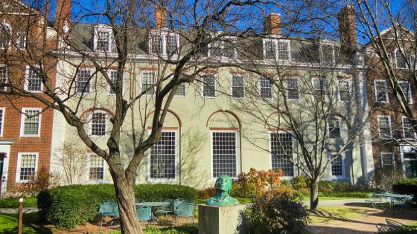 SUA - Trump vrea să taie nouă miliarde de dolari din subvenţiile acordate Universităţii Harvard