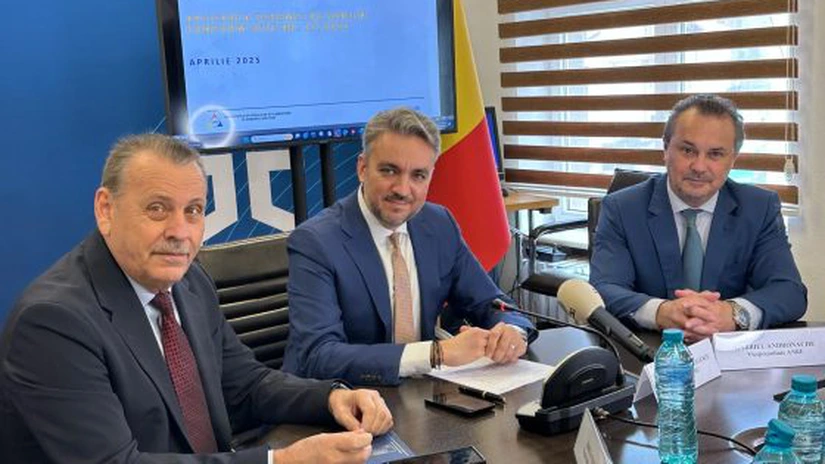 Șeful ANRE revine, după ce am scris despre problema intabulării centralelor electrice înainte de obținerea licenței: “O eliminăm, nu ne dorim să fim o piedică în calea investitorilor”. Urmează alte simplificări în reglementare