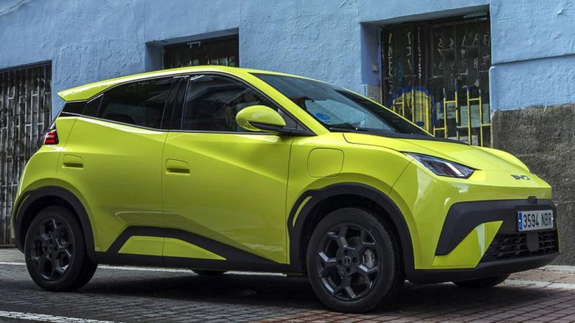 Atac serios la Dacia Spring. BYD Dolphin Surf va fi comercializat în România cu 19.000 de euro