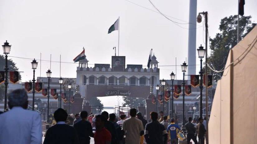 Pakistanul și India au convenit o încetare imediată a focului