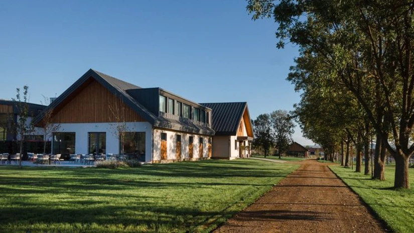 Felinvest deschide primul country club corporate din județul Cluj, în locul fostei Herghelii de la Jucu