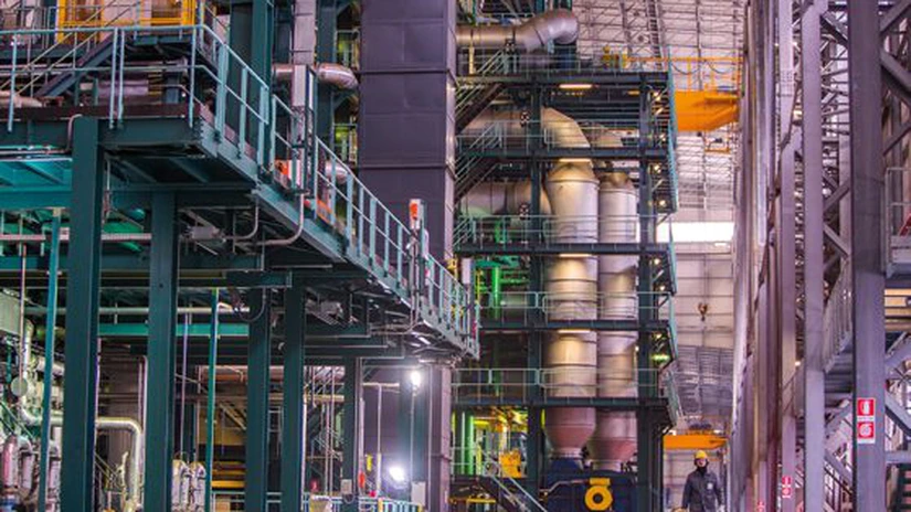 Italia injectează mai mulți bani în oțelăria Ilva, înainte de a-i găsi un cumpărător