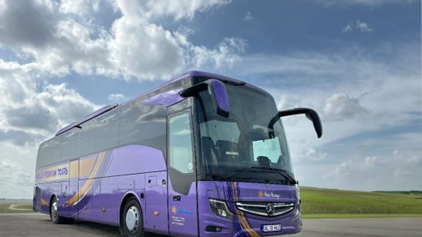 Agenția de turism Hello Holidays a investit peste 2 milioane de euro în cumpărarea a două autocare de patru stele și inaugurarea unui sediu nou