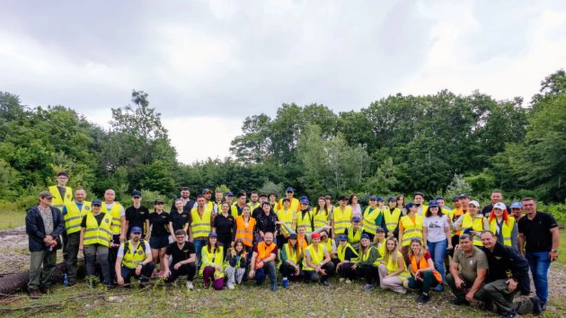 Gesturi simple care contează pentru un viitor mai bun. Peste 15 tone de deșeuri colectate în cadrul campaniei de ecologizare a BAT România în pădurea Plopeni, județul Prahova