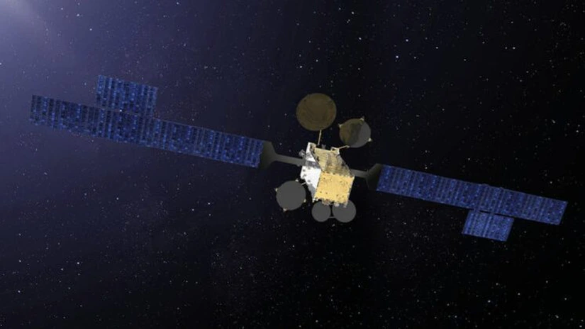 Statul francez va deveni cel mai mare acționar la grupul de sateliți Eutelsat