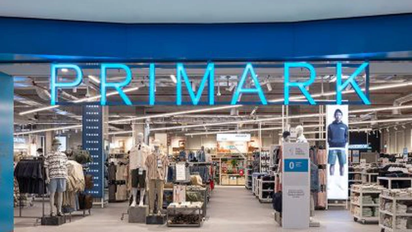 Primark angajează lucrători comerciali doar pe perioada sărbătorilor de iarnă. Ce salarii oferă