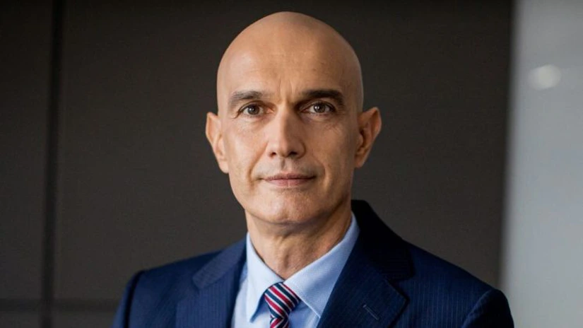 Vladimir Kalinov își încheie mandatul de vicepreședinte Retail în cadrul Raiffeisen Bank România