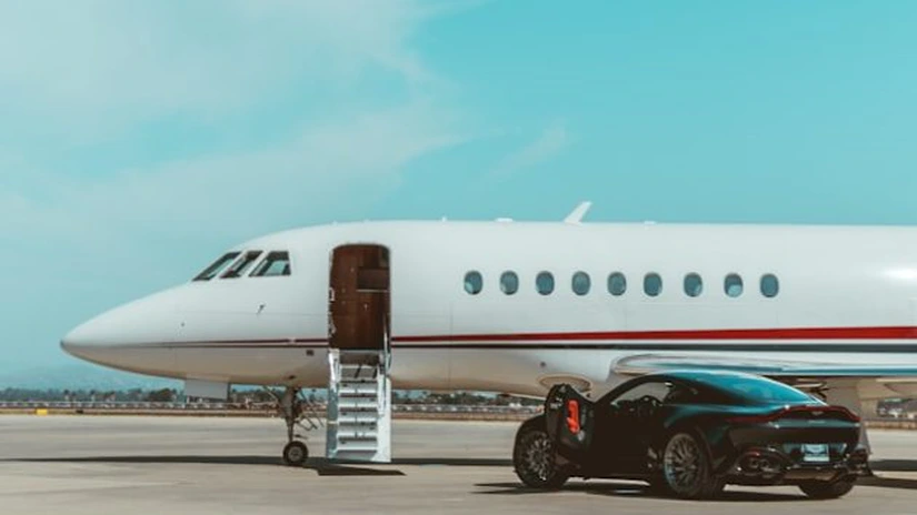 Afaceri record pentru companiile aeriene din România. Câți bani fac milionarii Ion Țiriac, proprietarii One United Properties și patronul Franke