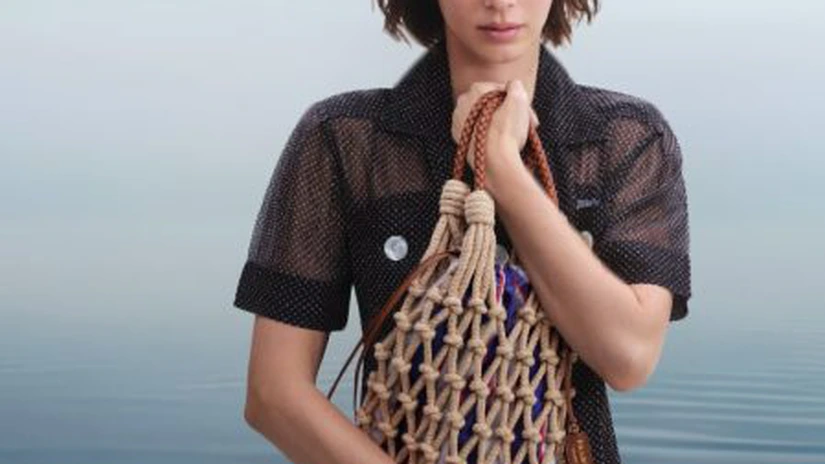 Prada plăteşte aproape 1,4 miliarde dolari pentru achiziţionarea Versace