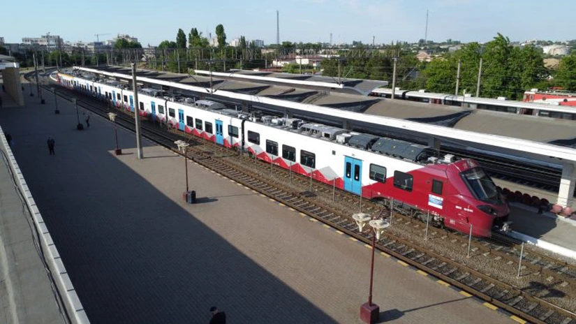 FOTO Alstom Coradia Stream, cel mai nou tren din România, a fost vandalizat