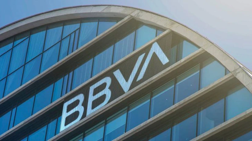 15 miliarde de dolari, oferta gigantului bancar spaniol BBVA pentru preluarea rivalei Sabadell