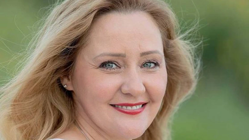 Elena Lasconi, mesaj către locuitorii din orașul în care e primar: “1.000 de euro la impozit dacă nu înțelege de vorbă bună”