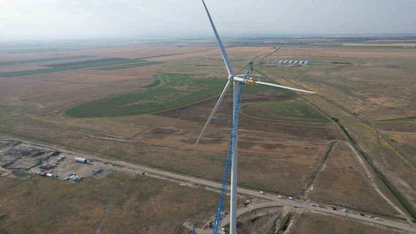 Unul dintre cele mai mari parcuri eoliene care se construiesc acum în România, proiectul VIFOR al Rezolv Energy din Buzău, avansează rapid: 