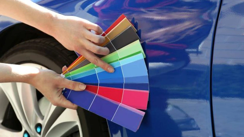 Europenii preferă mașinile gri, albe și negre. În interior, clienții din sudul continentului caută materiale accesibile