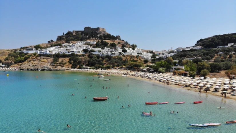 Criză, dar nu fără vacanțe.  Românii au lăsat jumătate de miliard de euro. În special în Grecia, Italia și Bulgaria. Care au fost destinațiile surpriză-Revolut