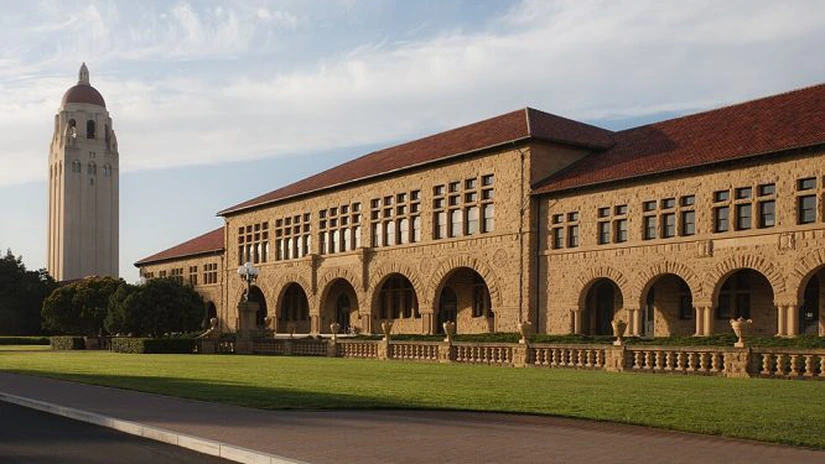 Universitatea Stanford desființează 363 de posturi, după ce Trump i-a tăiat fondurile federale din cauză că este prea progresistă