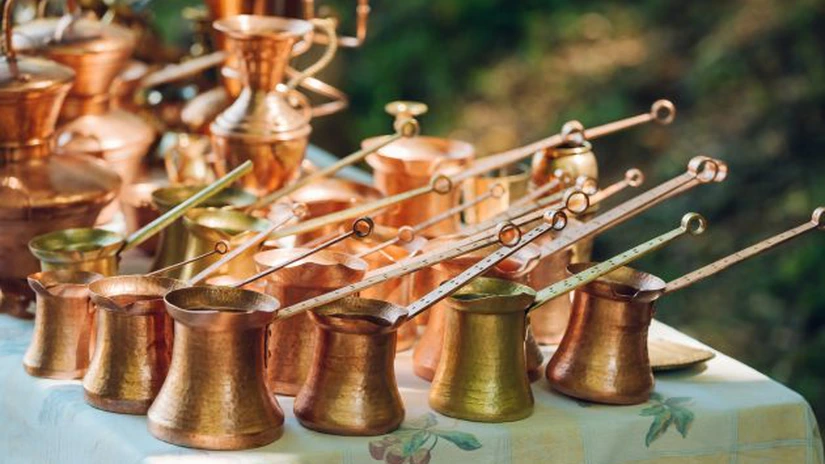 Sute de meșteri din România și Republica Moldova, prezenți la Târgului Creatorilor Populari de la Muzeul ASTRA din Sibiu