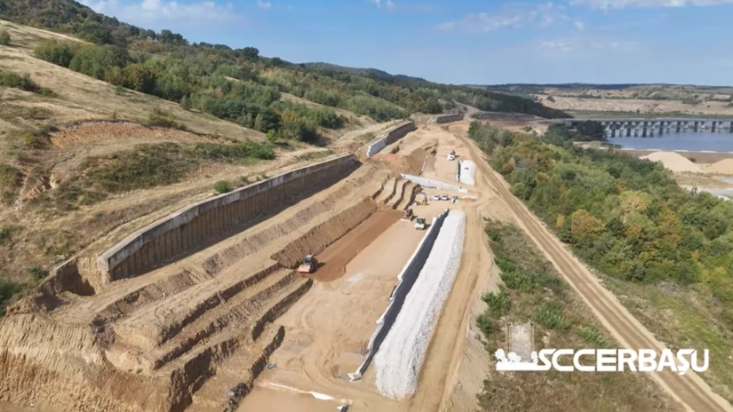 VIDEO Autostrada Transilvania: Construcții Erbașu a realizat un sfert din lucrările la lotul Suplacu de Barcău - Chiribiș