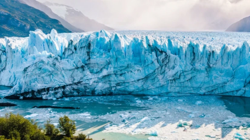 Ghețarul Perito Moreno din sudul Argentinei se topește mai rapid decât s-a crezut. În perioada 2019-2024  a pierdut anual între 5,5 metri și 6,5 metri