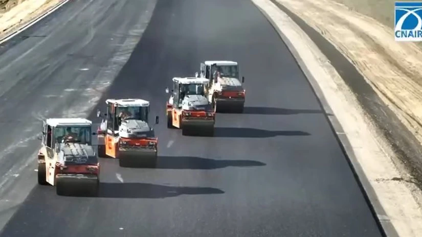 VIDEO Autostrada Moldovei A7: UMB lucrează cu 4.000 de muncitori pe cele trei loturi ale tronsonului Focșani - Bacău. Ce ar putea fi gata în 2025
