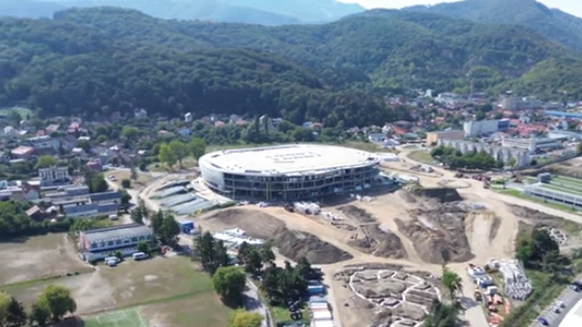 VIDEO Lucrările la cea mai mare sală polivalentă din România au ajuns la stadiul de 70%