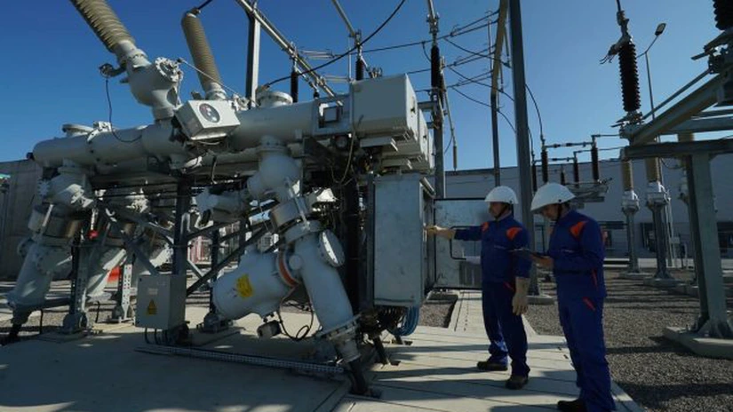 Rețele Electrice România investește 70 de milioane de lei în creșterea capacității de transport a liniilor de înaltă tensiune din București