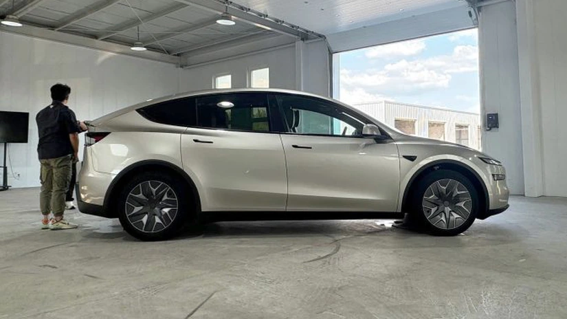 Vânzările de mașini Tesla în trimestrul trei au depășit așteptările, în ciuda scăderii livrărilor din Europa