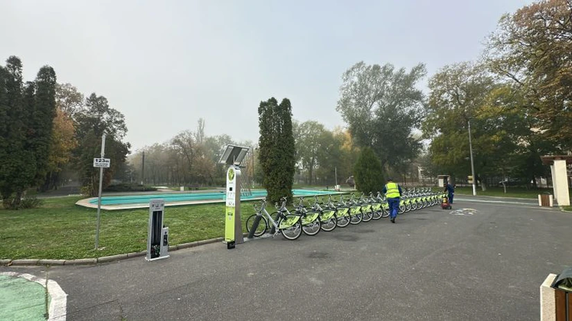 Locuitorii din Slobozia pot închiria gratuit biciclete prin noul sistem public de bike-sharing
