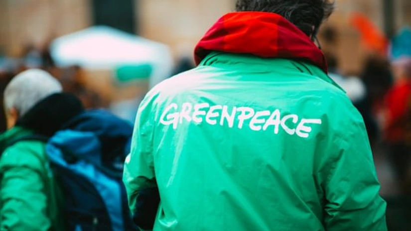 Greenpeace: Costurile reale ale crizei climatice globale ajung la aproape cinci trilioane de euro