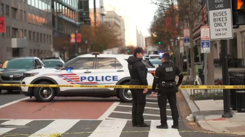 SUA îngheață toate decizile privind azilul, după ce doi membri ai Gărzii Naționale au fost împușcați în Washington