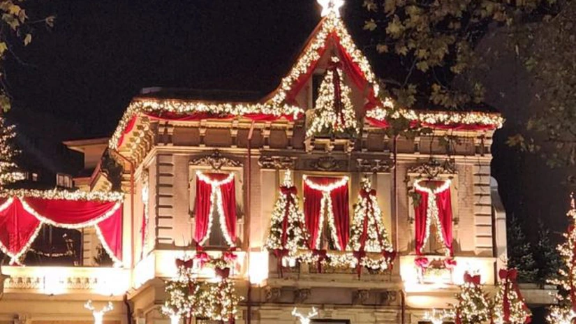 Afacerile firmei ce a creat primul decor viral de Crăciun. Cine administrează restaurantul din apropierea Pieței Victoria