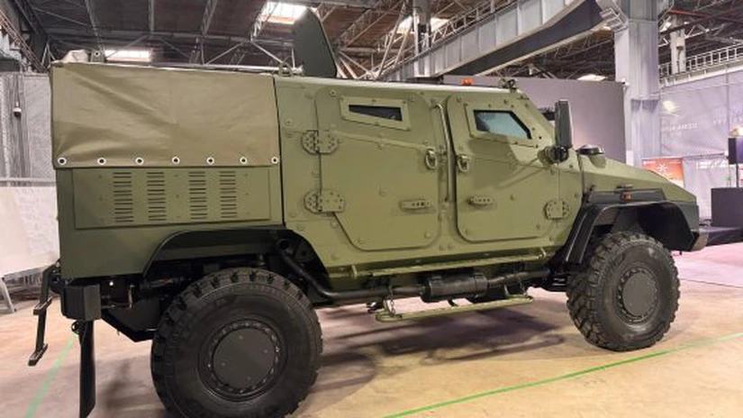 VLAH, primul vehicul blindat fabricat 100% în România, a fost prezentat astăzi la Moreni