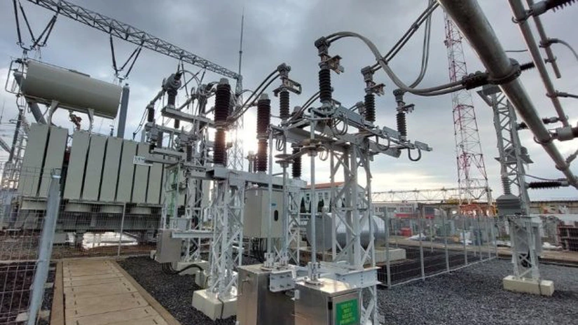 Premieră: Românii de la Electromontaj au finalizat instalația STATCOM la stația Sibiu Sud, care devine prima stație Transelectrica cu 5 niveluri de tensiune