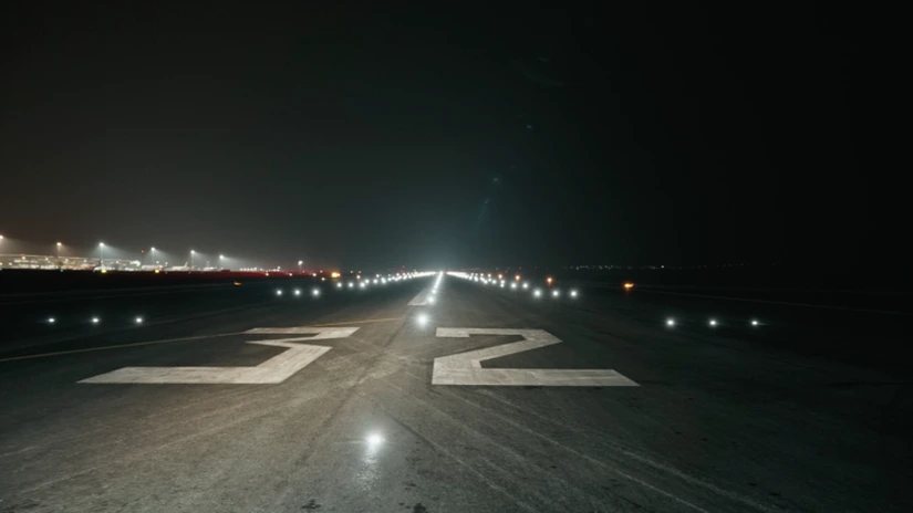 UTI a finalizat modernizarea sismului de balizaj de pe Aeroportul Internațional Iași