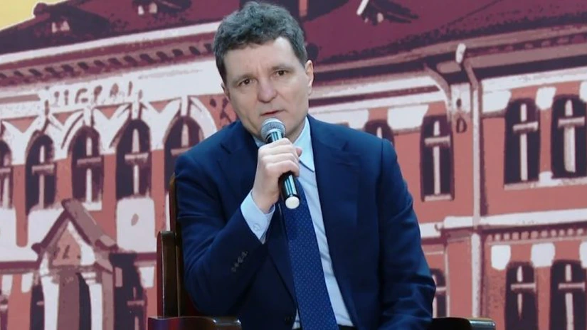 Nicușor Dan: Sper să ajungem să dăm educației finanțarea pe care o merită. Nu este cazul acum pentru un referendum de unire cu Republica Moldova