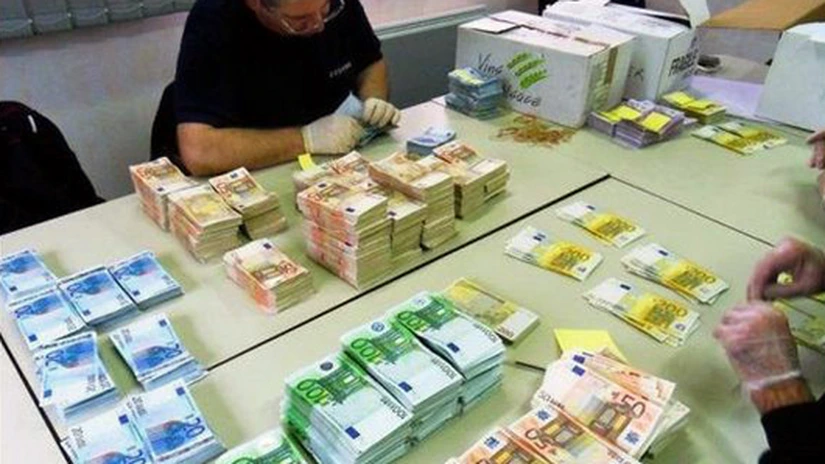 România măreşte plafonul de împrumuturi la 100 de miliarde de euro pentru programul de emisiuni titluri de stat 