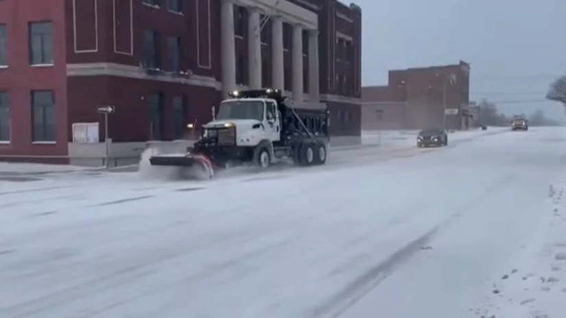 Stare de urgenţă în aproape jumătate din SUA, din cauza furtunii de zăpadă şi a gheţii