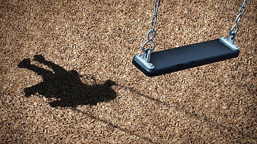 Populaţia României - Criza demografică se adânceşte. Date oficiale de la INS despre populaţia rezidentă, îmbătrânire, emigranţi şi câţi străini au venit în ţara noastră