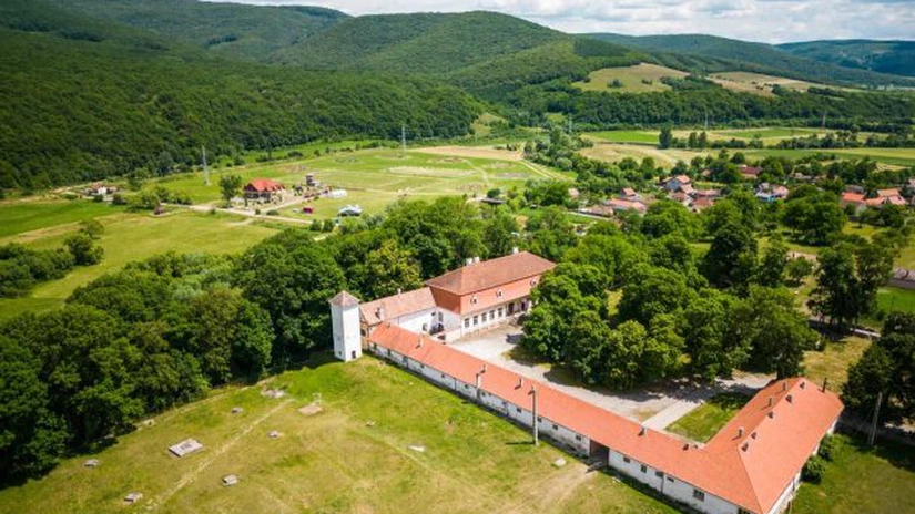Reabilitarea Castelului Miko din Olteni, județul Covasna, va fi finalizată până la sfârșitul lui august. În incinta clădirii va funcționa un muzeu ecvestru