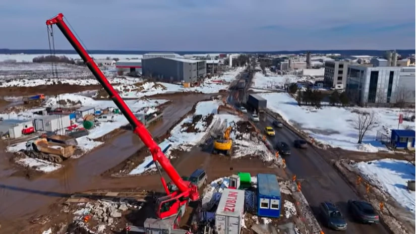 VIDEO Autostrada Bucureștiului A0: Românii de la Baxcom toarnă beton la pasajul DN3, punct critic de pe lotul chinezilor
