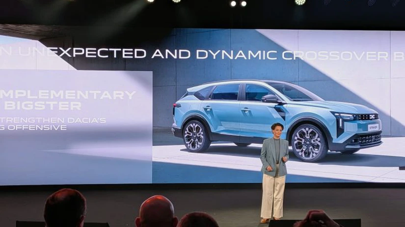 FOTO Noua Dacia Striker, primele detalii oficiale: platformă multienergie, versiune hibridă 4x4 și preț de bază sub 25.000 de euro