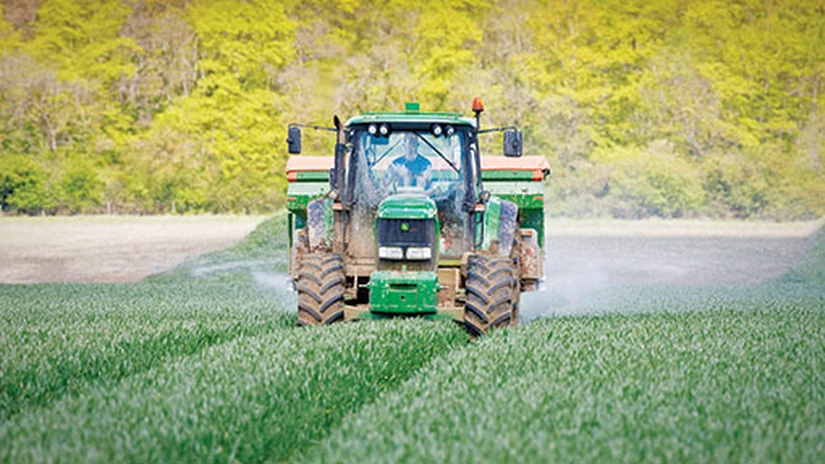 Criză pe piața globală a îngrășămintelor după atacul asupra Iranului. Producătorii ruși nu vor putea să facă față unui posibil deficit mondial - surse Reuters