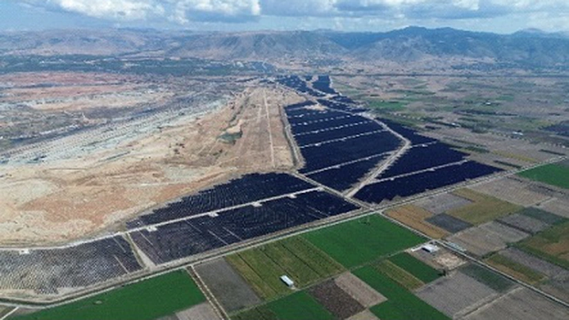 PPC a finalizat un ansamblu de parcuri fotovoltaice de peste 2.100 MW în nordul Greciei, cel mai mare din Europa, pe locul fostelor exploatări miniere