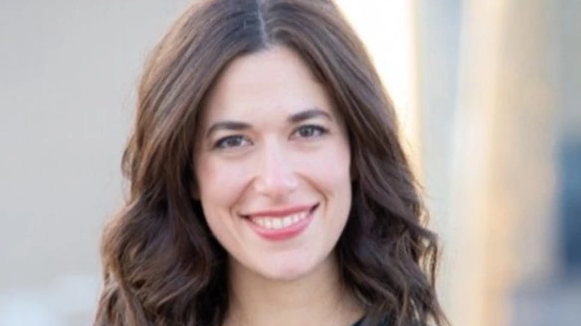 Investitorii individuali se îndreaptă în masă către petrol și minerale rare și achiziționează acțiuni din sectorul software, în ciuda temerilor legate de „SaaSpocalypse”