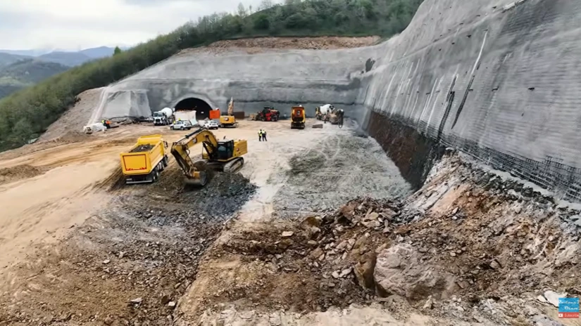 VIDEO Autostrada A1 Sibiu - Pitești: Imagini noi cu secțiunea 2 unde vor fi construite șapte tuneluri