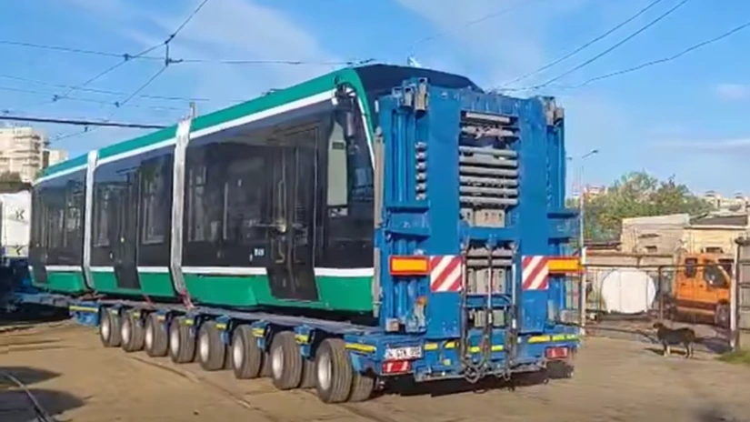 VIDEO Ultimul tramvai din cele 18 cumpărate prin PNRR de la Bozankaya a sosit miercuri la Iași