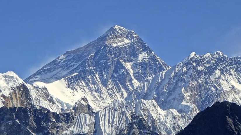 Nepalul a emis un număr record de autorizații pentru escaladarea Everestului
