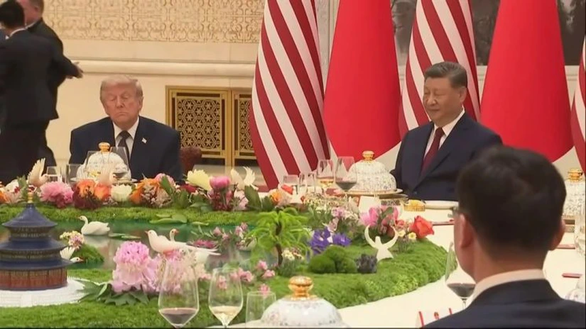 Vizita lui Trump în China și negocierile cu Xi Jinping. Au fost făcuți câțiva mici pași simbolici, dar acordurile importante au fost puține (AFP)
