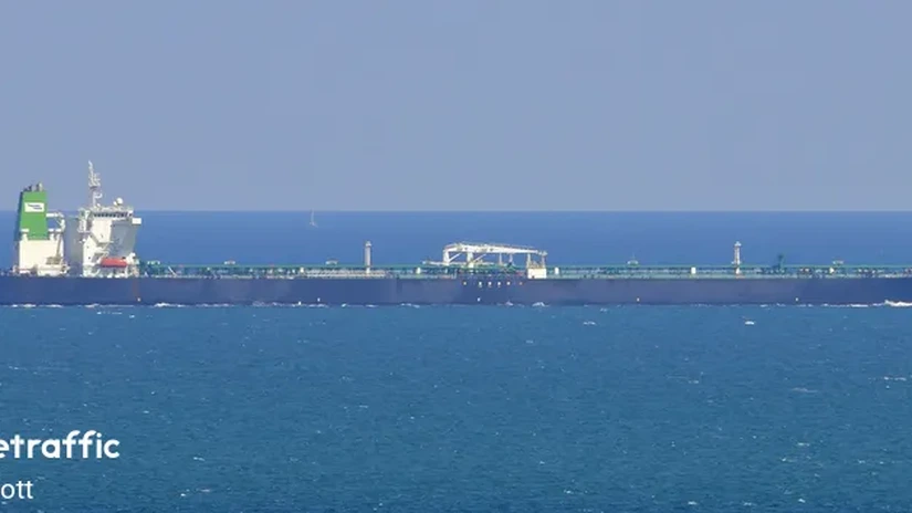 Patru petroliere iraniene încărcate cu țiței au traversat luni Strâmtoarea Ormuz în ciuda blocadei americane