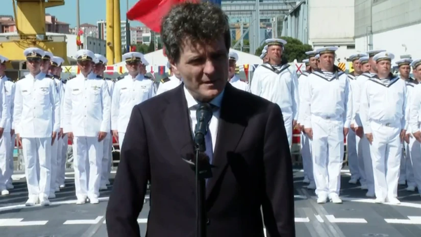 Nicuşor Dan, la ceremonia de acordare a pavilionului pentru corveta 